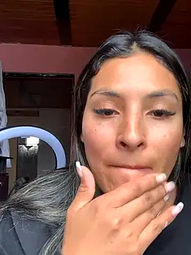 Snapshot of Berta_arevalo_blsd chatting on 11/27/25, 05:04 Berta arevalo blsd online show from 11/27/25, 05:04