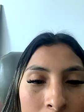 Snapshot of Berta_arevalo_blsd chatting on 12/13/25, 09:20 Berta arevalo blsd online show from 12/13/25, 09:20