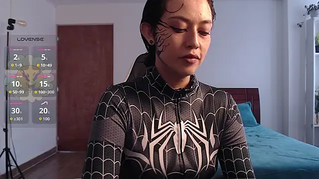 Snapshot of Ellyuwuw chatting on 10/17/25, 06:21 Ellyuwuw online show from 10/17/25, 06:21