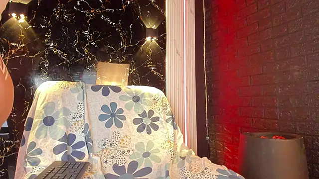 LolaXXXperience online show from 10/16/25, 11:33