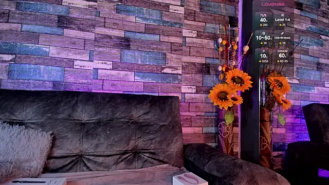 Snapshot of LolaXXXperience chatting on 12/03/25, 11:52 LolaXXXperience online show from 12/03/25, 11:52