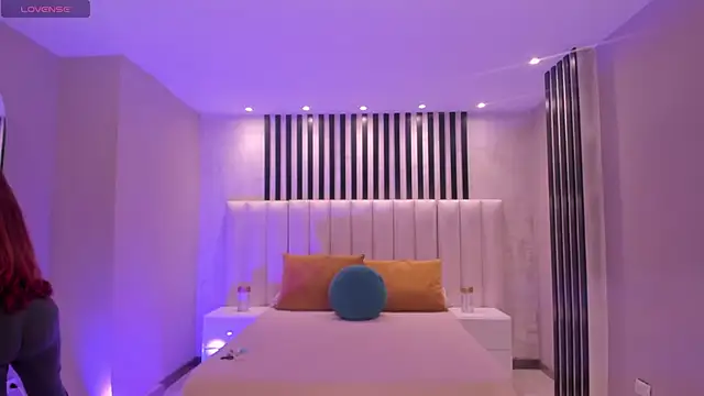 BrendaKoleman  online show from 10/01/25, 04:18