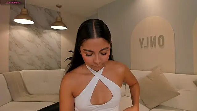 NinaBlum online show from 09/11/25, 03:06