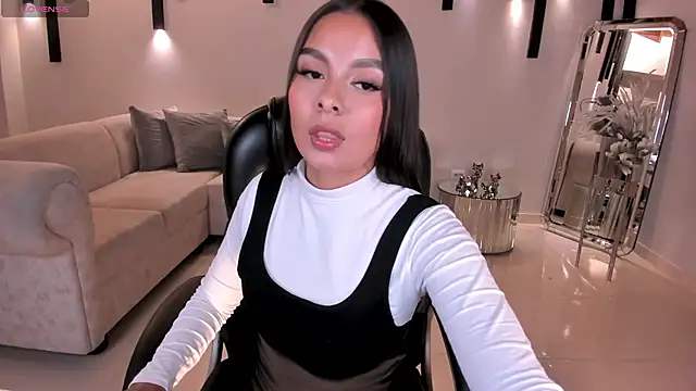 NinaBlum online show from 09/17/25, 03:19