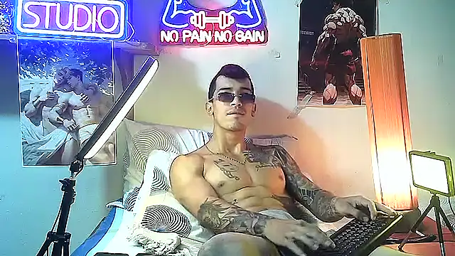 Strongcockfitness online show from 10/04/25, 11:36