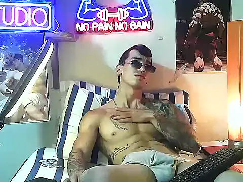 Strongcockfitness online show from 10/08/25, 01:47