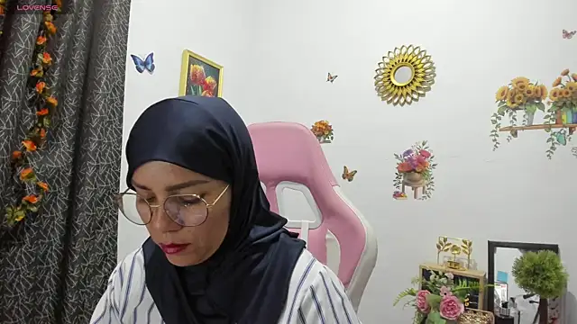 Snapshot of dalila_kemur chatting on 06/13/26, 03:48 dalila kemur online show from 06/13/26, 03:48