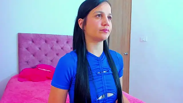 Snapshot of Marahanson chatting on 09/23/25, 08:01 Marahanson online show from 09/23/25, 08:01