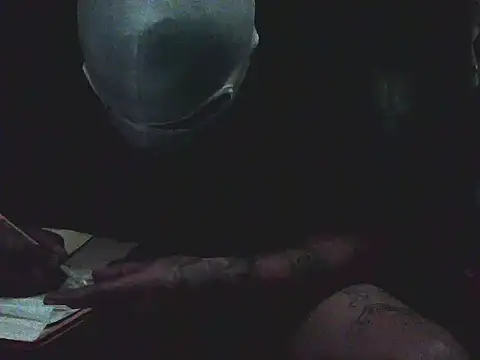 Snapshot of johnboones10 chatting on 09/16/25, 09:32 johnboones10 online show from 09/16/25, 09:32