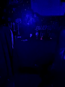 Snapshot of johnboones10 chatting on 11/27/25, 11:51 johnboones10 online show from 11/27/25, 11:51