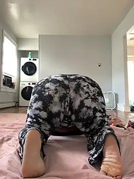 Snapshot of bunbun420247 chatting on 10/07/25, 03:09 bunbun420247 online show from 10/07/25, 03:09