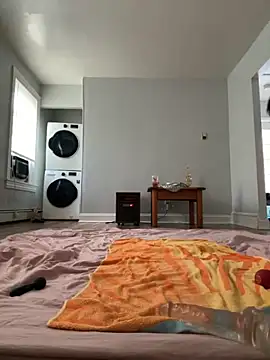 Snapshot of bunbun420247 chatting on 10/14/25, 01:12 bunbun420247 online show from 10/14/25, 01:12