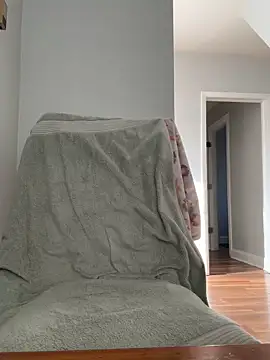 Snapshot of bunbun420247 chatting on 10/24/25, 01:07 bunbun420247 online show from 10/24/25, 01:07