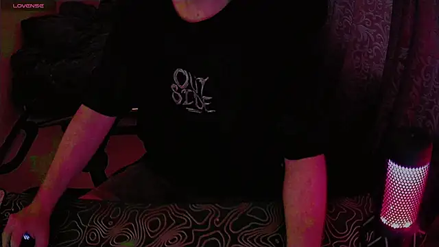 Snapshot of xXxHARDPORNxXx chatting on 06/05/26, 05:18 xXxHARDPORNxXx online show from 06/05/26, 05:18