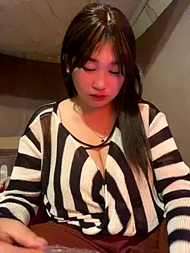 Snapshot of ha-cute chatting on 11/23/25, 01:16 ha-cute online show from 11/23/25, 01:16