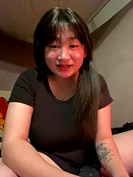 Snapshot of ha-cute chatting on 12/16/25, 06:18 ha-cute online show from 12/16/25, 06:18