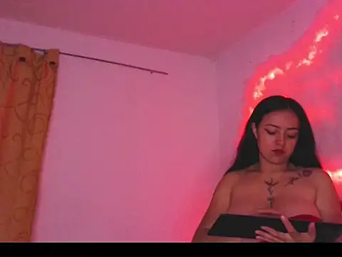 AilynRoss21 online show from 09/09/25, 12:26