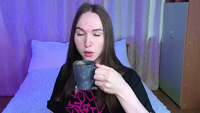 Angeel Kate online show from 05/22/26, 05:47