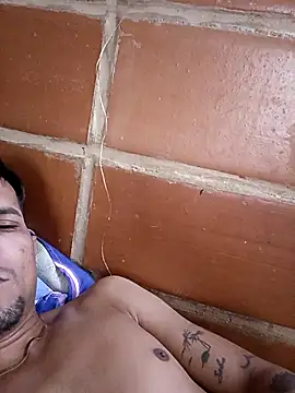 Snapshot of Yuni0r chatting on 09/27/25, 04:56 Yuni0r online show from 09/27/25, 04:56