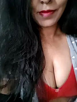 Deepa Sharma143 online show from 10/21/25, 02:01