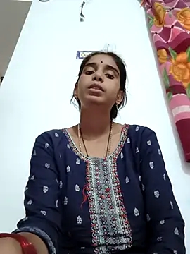 Hot-Soniya2 online show from 11/12/25, 04:02