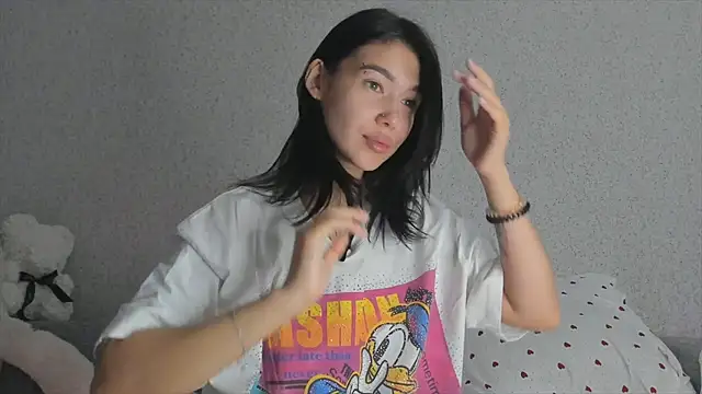 Snapshot of ArianaWalker77 chatting on 10/01/25, 03:23 ArianaWalker77 online show from 10/01/25, 03:23