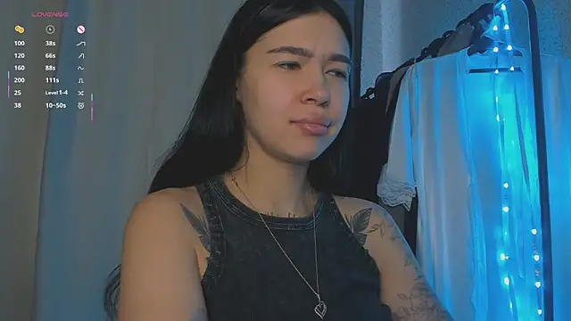 Snapshot of ArianaWalker77 chatting on 10/12/25, 03:16 ArianaWalker77 online show from 10/12/25, 03:16