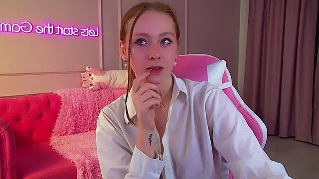 Snapshot of AgataFoxley chatting on 10/01/25, 08:26 AgataFoxley online show from 10/01/25, 08:26