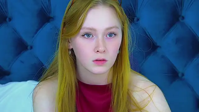 Snapshot of AgataFoxley chatting on 10/08/25, 06:38 AgataFoxley online show from 10/08/25, 06:38