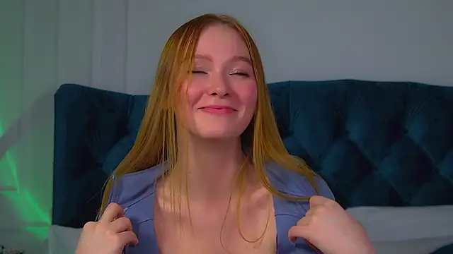 Snapshot of AgataFoxley chatting on 11/22/25, 06:29 AgataFoxley online show from 11/22/25, 06:29