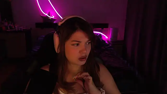 NutsGilmore online show from 10/19/25, 05:13