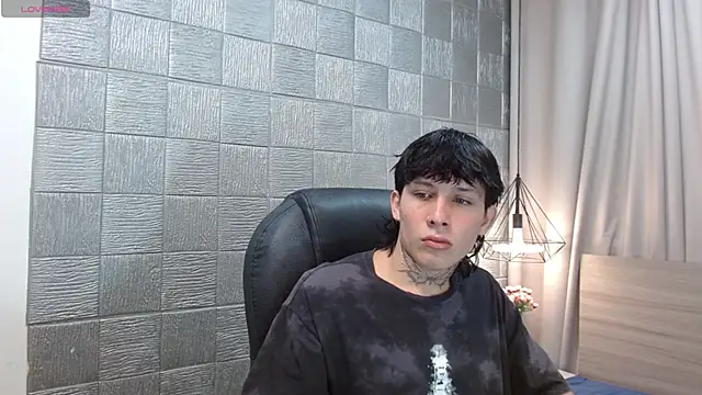 Iantwink18 online show from 11/04/25, 01:43