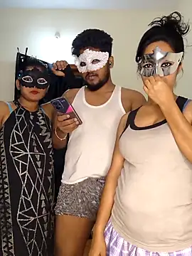 Family02 online show from 09/27/25, 04:34