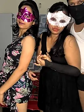 Family02 online show from 12/15/25, 05:28