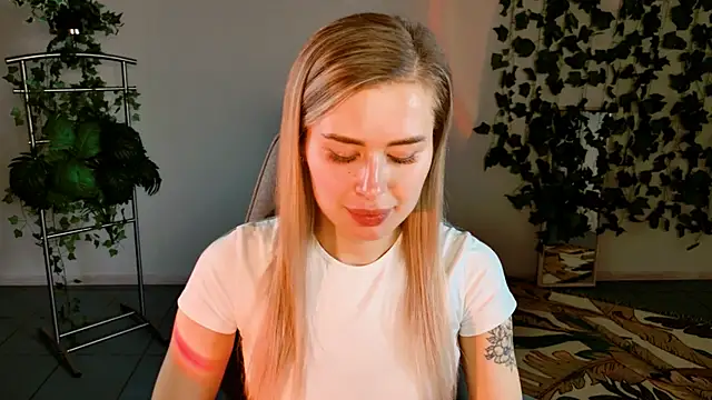 AdelLoyss online show from 09/13/25, 05:07