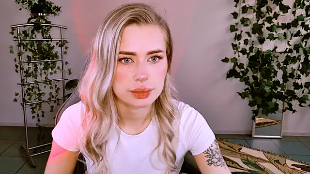 AdelLoyss online show from 09/16/25, 09:10