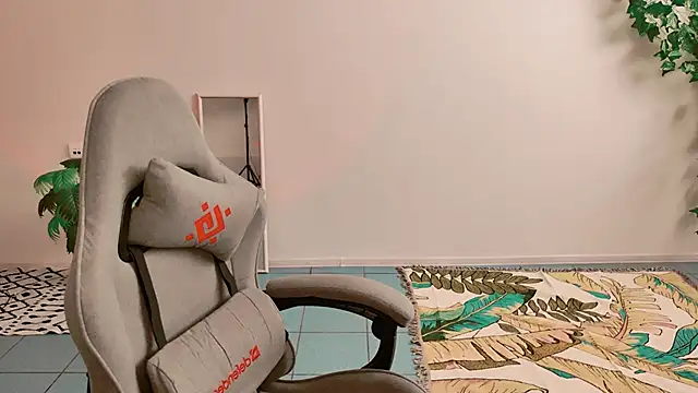 AdelLoyss online show from 09/30/25, 09:14