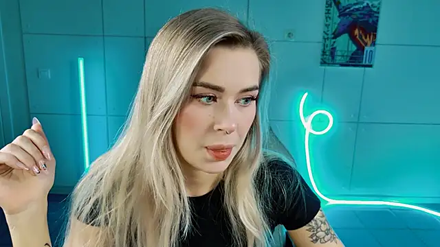 AdelLoyss online show from 10/05/25, 09:07