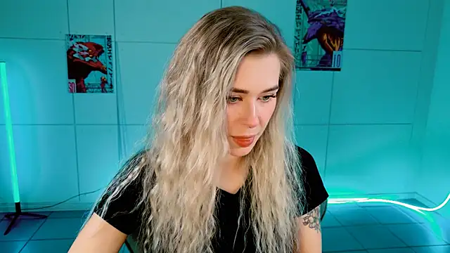 AdelLoyss online show from 10/11/25, 01:09