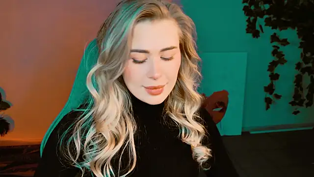 AdelLoyss online show from 10/26/25, 01:06