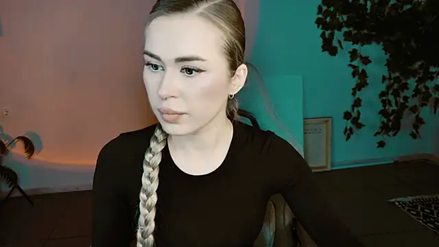 AdelLoyss online show from 10/29/25, 01:13