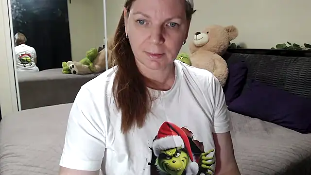 aussiepeaches online show from 12/02/25, 11:04