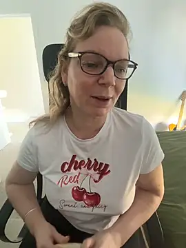 aussiepeaches online show from 06/08/26, 01:28