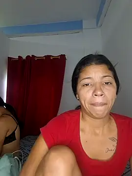 Snapshot of spicy_threesome chatting on 09/09/25, 01:10 spicy threesome online show from 09/09/25, 01:10