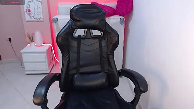 Cherrykissxx online show from 10/20/25, 06:36