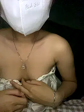 Fin-xinh18 online show from 10/06/25, 04:26