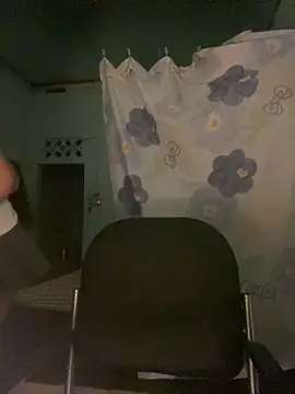 Fin-xinh18 online show from 10/16/25, 03:46