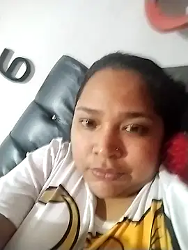 Angelly ricura online show from 11/18/25, 04:55