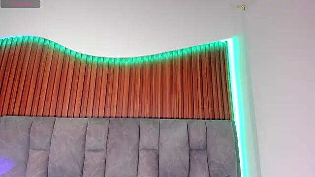 Snapshot of Aliina__Sauvage chatting on 10/03/25, 07:33 Aliina  Sauvage online show from 10/03/25, 07:33