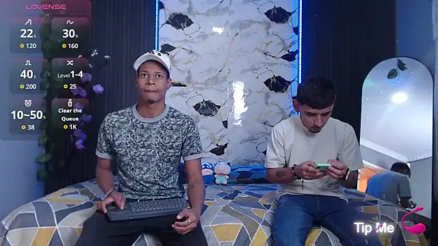 Snapshot of SpicyBoys_X chatting on 09/18/25, 10:45 SpicyBoys X online show from 09/18/25, 10:45